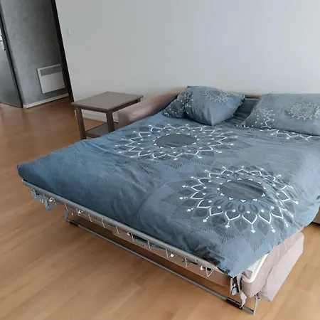 T2 A 100 M De La Apartment